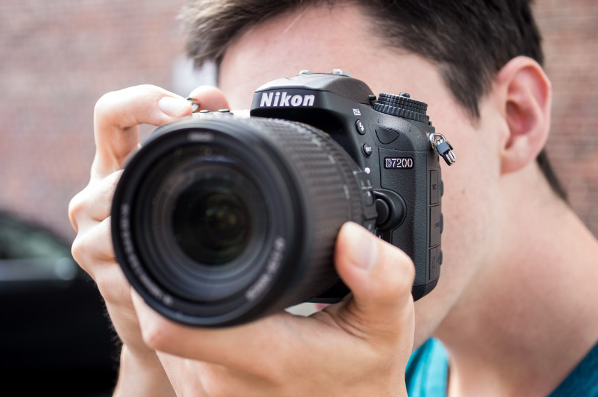 Nikon D7200,Prezzi e scheda tecnica